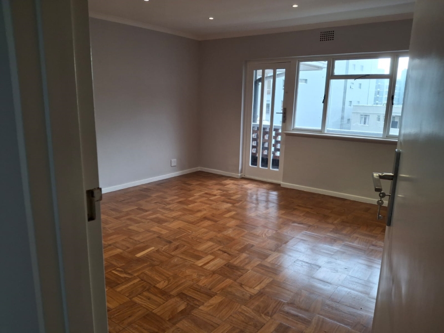 To Let 1 Bedroom Property for Rent in Sea Point Western Cape